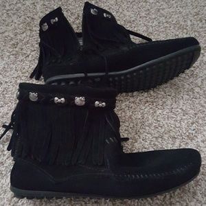 New Leather Minnetonka moccasins